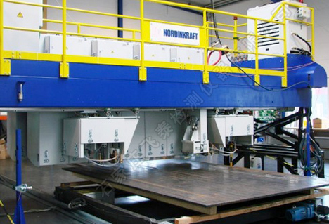 鋼板全自動探傷設備.jpg 鋼板全自動探傷設備.jpg