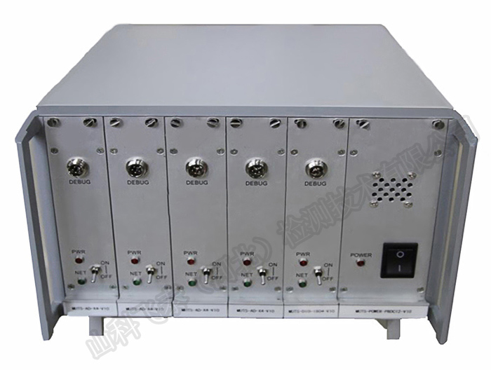 超聲波探傷主機.jpg 超聲波探傷主機.jpg